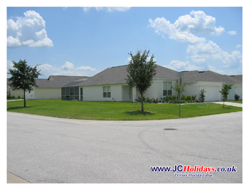 JCHolidays Florida Villa Set on a large corner lot