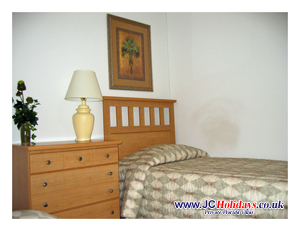 JCHolidays Flroida Villa - Twin Room